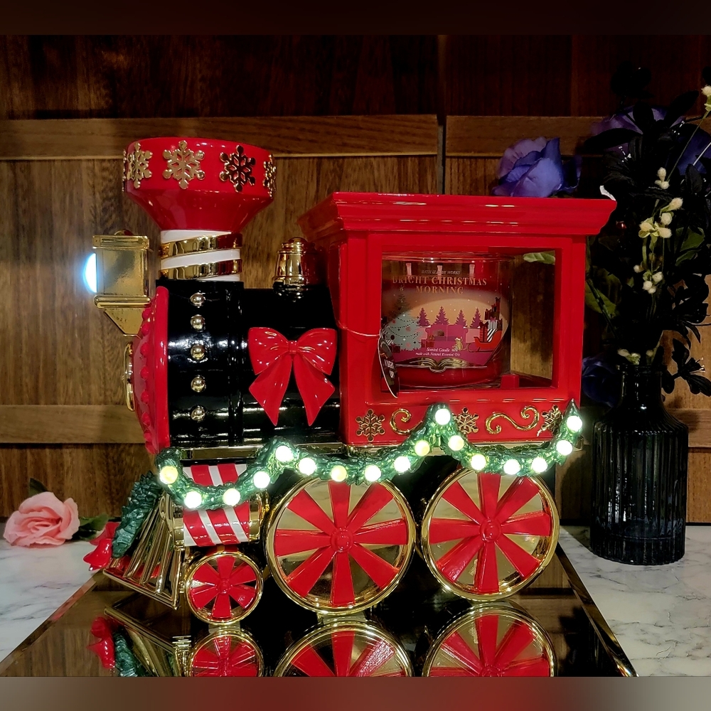 B&BW 🎅🏼🚞 Train Luminary 3-Wick Candle Holder (IN ORIGINAL BOX & PACKAGING)